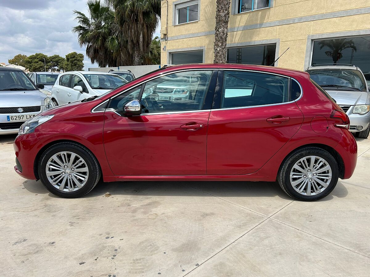 PEUGEOT 208 ALLURE 1.2 E-THP AUTO SPANISH LHD IN SPAIN 90000 MILES SUPERB 2018